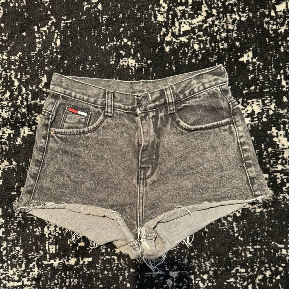 Tommy Hilfiger shorts - Picture 1 of 2
